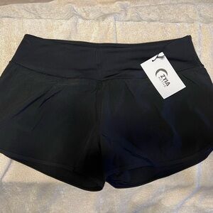 Zyia Shorts NWT